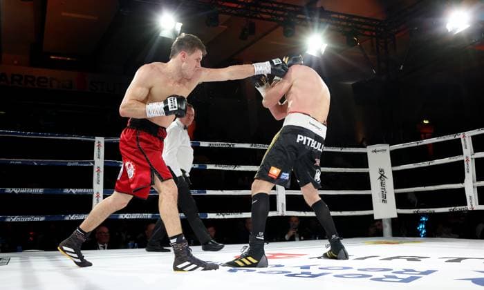 Bilder des Jahres 2025, Sport 02 Februar Sport Themen der Woche KW08 Sport Bilder des Tages BAU 22.02.2025 Stuttgart Boxen Stuttgarter Boxnacht, Simon Zachenhuber (GER, rot) vs. Robert Talarek (Polen, schwarz)
