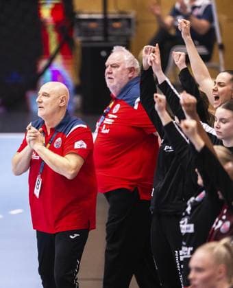 HANDBALL FRAUEN 1. BUNDESLIGA 21. SPIELTAG THC - FRISCH AUF GÖPPINGEN ** NUR FÜR REDAKTIONELLE ZWECKE ** EDITORIAL USE ONLY **<p>12 03 2025-Bad Langensalza: Handball Frauen 1. Bundesliga Frauen Saison 2024-2025 Salzhalle 21. Spieltag Thüringer HC - FRISCH AUF Göppingen im Foto: Trainer Herbert Mueller (Thüringer HC), Co-Trainer Helfried Mueller (Thüringer HC) ( Deutschland Thueringen Bad Langensalza Copyright: SaschaxFromm