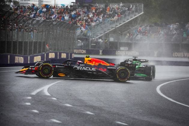 Bilder des Jahres 2025, Sport 03 März Sport Themen der Woche KW11 Sport Bilder des Tages Crash of 30 Liam Lawson (AUS, Oracle Red Bull Racing), F1 Grand Prix of Australia at Albert Park Grand Prix Circuit on March 16, 2025 in Melbourne, Australia. (Photo by HOCH ZWEI) Melbourne Australia
