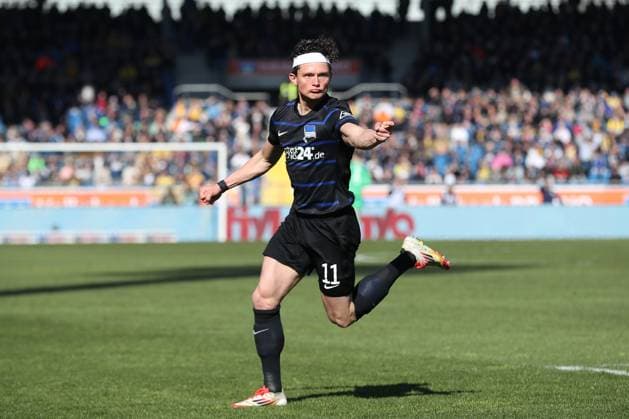 Sport Bilder des Tages 16.03.2025, xtgx, Fussball 2. Bundesliga, Eintracht Braunschweig - Hertha BSC Berlin emspor, v.l. Fabian Reese (Hertha, 11) Jubel, Torjubel, jubelt ueber das Tor, celebrate the goal, celebration (DFL DFB REGULATIONS PROHIBIT ANY USE OF PHOTOGRAPHS as IMAGE SEQUENCES and or QUASI-VIDEO) Braunschweig