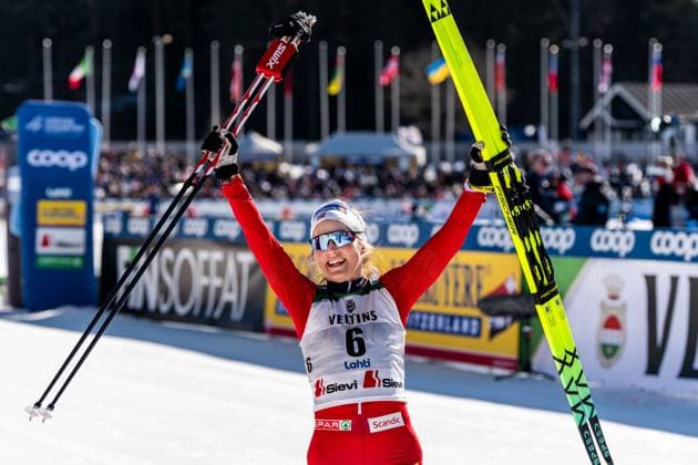Bilder des Jahres 2025, Sport 03 März Sport Themen der Woche KW12 Sport Bilder des Tages 250323 Therese Johaug of Norway celebrates after winning the women s classic technique 50 km mass start during the FIS Cross-Country World Cup on March 23, 2025 in Lahtis. Photo: Kalle Parkkinen BILDBYRAN COP 211 KP0085 skidor cross-country skiing langrenn världscupen fis cross country world cup fristil free technique fis cross-country world cup dam bbeng norge norway jubel Copyright: KALLExPARKKINEN BB250323BB697