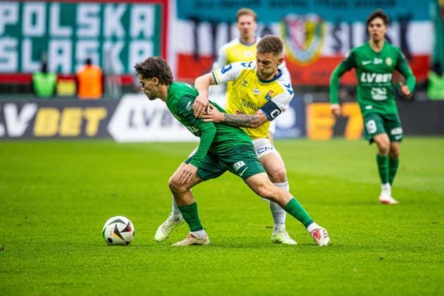 05.04.2025 WROCLAW, TARCZYNSKI ARENA, PILKA NOZNA (FOOTBALL), PKO BANK POLSKI EKSTRAKLASA ( PKO EKSTRAKLASA POLISH LEAGUE ), SEZON 2024 2025 MECZ WKS SLASK WROCLAW - MOTOR LUBLIN NZ JOSE POZO BARTOSZ WOLSKI FOTO LUKASZ SKWIOT CYFRASPORT NEWSPIX.PL --- Newspix.pl POLAND OUT!  20250405CSLS032