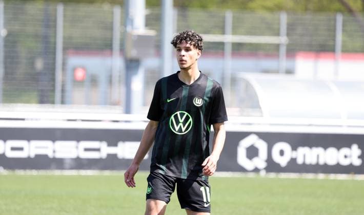 09.04.25 U19 VfB Stuttgart - U19 VfL Wolfsburg Deutschland, Stuttgart, 09.04.2025, Fussball, U19-DFB-Nachwuchsliga, U19 VfB Stuttgart - U19 VfL Wolfsburg: Yasin Chebil (VfL Wolfsburg).