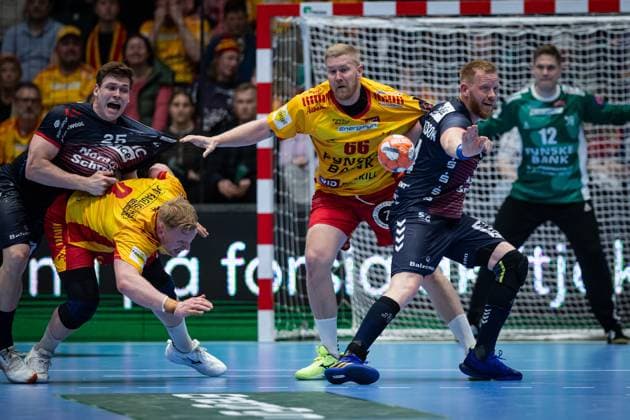 Bilder des Jahres 2025, Sport 04 April Sport Themen der Woche KW17 Sport Bilder des Tages EHF European League: SG Flensburg-Handewitt vs GOG Handball; 22.04.25 SG Flensburg-Handewitt im Angriff EHF European League: SG Flensburg-Handewitt vs GOG Handball, Fynske Bank Arena am 22.04.25 Copyright: xBEAUTIFULxSPORTS MarioxM.xKobergx