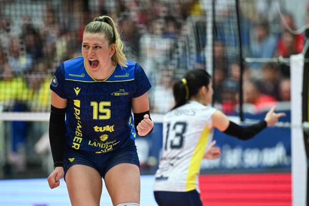 Bilder des Jahres 2025, Sport 04 April Sport Themen der Woche KW17 Sport Bilder des Tages Elles Dambrink (SSC Palmberg Schwerin, 15) Dresdner SC vs. SSC Palmberg Schwerin, 1. Volleyball Bundesliga Frauen, Spielzeit 2024 2025, 23.04.2025 Dresdner SC vs. SSC Palmberg Schwerin, 1. Volleyball Bundesliga Frauen, Spielzeit 2024 2025, 23.04.2025 Dresden Copyright: xEibner-Pressefoto xHoepnerx EP_PHR