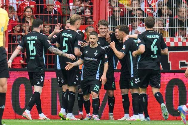 im Bild v.l.: Tor, Treffer, Jubel, Torjubel, Freude, Begeisterung, feiert, nach 2:0, GER, Berlin, 1. FC Union Berlin vs SV Werder Bremen, 1. Bundesliga, Fussball, DFB, Spielzeit 2024 2025, Alte Foersterei, . Spieltag, DFB DFL REGULATIONS PROHIBIT ANY USE OF PHOTOGRAPHS AS IMAGE SEQUENCES AND OR QUASI-VIDEO, 03.05.2025 Copyright: HMBxMedia UwexKoch