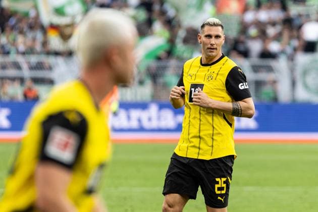 1. Fußball Bundesliga: Borussia Dortmund - VfL Wolfsburg; 03.05.2025 Niklas Süle (Borussia Dortmund, 25) 1. Fußball Bundesliga: Borussia Dortmund - VfL Wolfsburg; Signal Iduna Park, Dortmund; 03.05.2025 DFL regulations prohibit any use of photographs as image sequences and or quasi video. Copyright: xBEAUTIFULxSPORTS Buriakovx