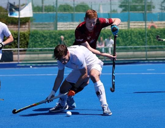 BAU 10.05.2025, Deutschland, Ludwigsburg, Hockey 2. Bundesliga, HTC Stuttgarter Kickers vs. HC Ludwigsburg, v.l. Florian Bauer (HTC), Lasse Fischer (HCL)