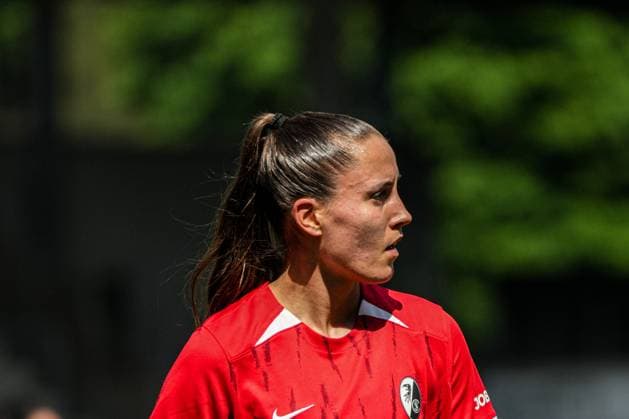 Google Pixel Frauen-Bundesliga: SC Freiburg vs. SV Werder Bremen, 11.05.2025 Selina Vobian (SC Freiburg 8) Google Pixel Frauen-Bundesliga: SC Freiburg vs. SV Werder Bremen, Dreisamstadion, Sonntag 11.05.2025 DFB DFL REGULATIONS PROHIBIT ANY USE OF PHOTOGRAPHS AS IMAGE SEQUENCES AND OR QUASI-VIDEO. Copyright: xBEAUTIFULxSPORTS Boscox