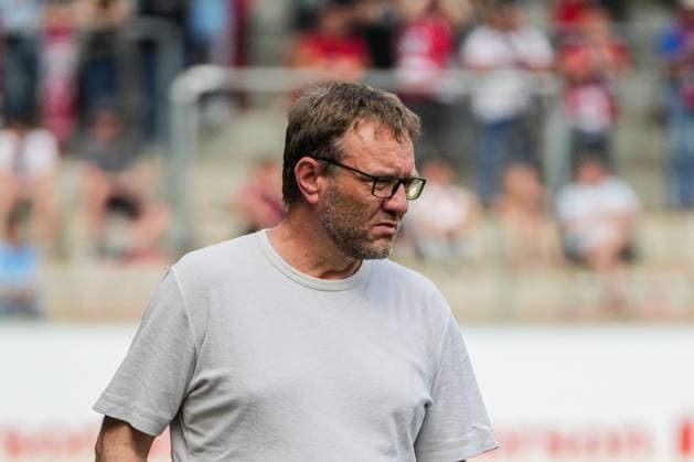 Google Pixel Frauen-Bundesliga: SC Freiburg vs. SV Werder Bremen, 11.05.2025 Thomas Horsch (SV Werder Bremen Trainer) Google Pixel Frauen-Bundesliga: SC Freiburg vs. SV Werder Bremen, Dreisamstadion, Sonntag 11.05.2025 DFB DFL REGULATIONS PROHIBIT ANY USE OF PHOTOGRAPHS AS IMAGE SEQUENCES AND OR QUASI-VIDEO. Copyright: xBEAUTIFULxSPORTS Boscox