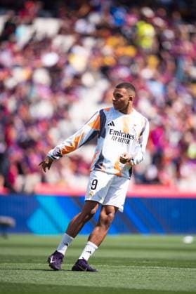 Spanish LaLiga EA Sports: FC Barcelona, Barca v Real Madrid CF in Barcelona, Spain. Barcelona, Spain, 11, May, 2025. Real Madrid CF player Kilian Mbappe (9) warming up during LaLiga EA Sports match El Clasico between FC Barcelona and Real Madrid CF in Olympic Stadium Lluis Companys, Barcelona, Spain, on May 11, 2025. Barcelona Olympic Stadium Lluis Companys Barcelona Spain