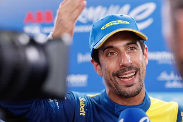 2025 FORMULA E TOKYO ePRIX DI GRASSI Lucas (bra), Lola Yamaha ABT Formula E Team, Lola-Yamaha T001, portrait, during the Tokyo ePrix, 8th and 9th round of the 2024-25 ABB FIA Formula E World Championship, WM, Weltmeisterschaft on the Tokyo Street Circuit from May 16 to 18, 2025 in Tokyo, Japan - TokyoJapan  Copyright: xFREDERICxLExFLOCxHx
