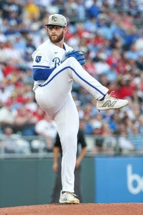 May 17, 2025: Kansas City Royals starting pitcher Noah Cameron (65) pitches against the St. Louis Cardinals at Kauffman Stadium in Kansas City, MO. CSM Kansas City United States of America - ZUMAc04_ 20250517_zma_c04_441 Copyright: xDavidxSmithx