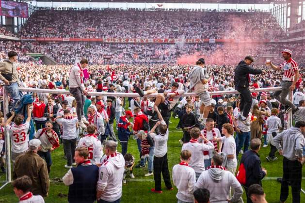Bilder des Jahres 2025, Sport 05 Mai Sport Themen der Woche KW20 Sport Bilder des Tages Cologne, Germany. 18th Mai 2025. FC Fans feiern den Aufstieg 1. FC Köln - 1. FC Kaiserslautern 18.05.2025