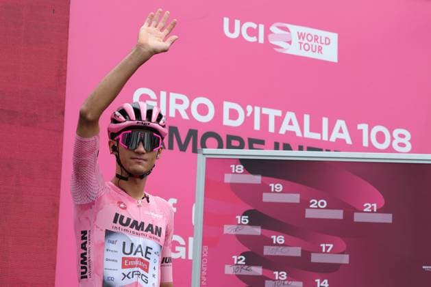 Giro d Italia 2025 UCI Cycling race - Stage 17 Pierre Teyssot MAXPPP ; 17th stage of the 108th Giro d Italia cycling race, 155kms from San Michele all Adige to Bormio in Italy, on May 28, 2025. UAE Team Emirates XRG s Mexican rider Isaac Del Toro Pierre Teyssot Maxppp San Michele all Adige Trentino Italy  Copyright: xMAXPPPxPierrexTeyssotx TEP62026 TEP62026