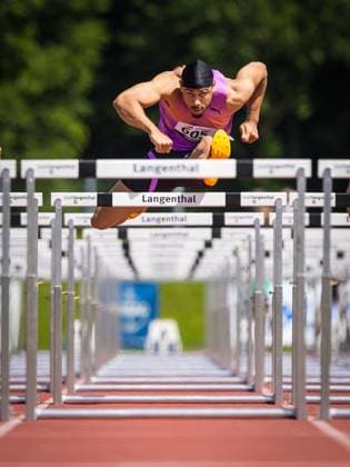 Sport Themen der Woche KW22 Bilder des Jahres 2025, Sport 05 Mai Auffahrtsmeeting; Langenthal, 29.05.2025 Joseph Jason (LC Therwil, 605), 110 m hurdles Auffahrtsmeeting in Langenthal, 29.05.2025 Copyright: xBEAUTIFULxSPORTS UlfxSchillerx