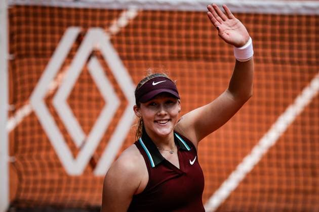 June 2, 2025, Paris, France, France: Mirra ANDREEVA of Russia celebrates his victory during the ninth day of Roland-Garros 2025, French Open 2025, Grand Slam tennis tournament at Roland-Garros Stadium on June 02, 2025 in Paris, France. Paris France - ZUMAm308 20250602_zsp_m308_008 Copyright: xMatthieuxMirvillex
