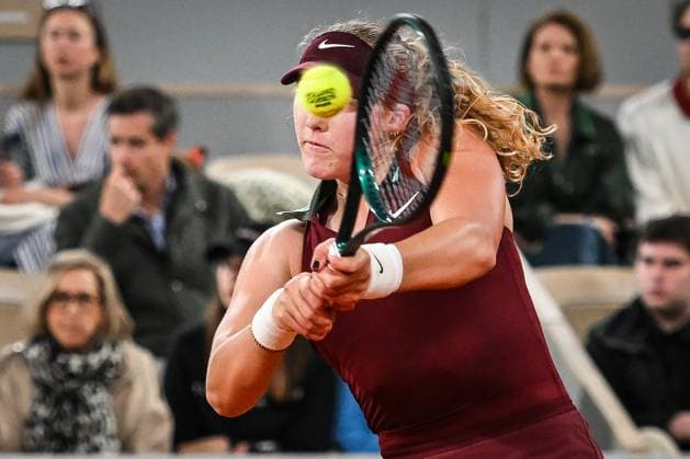 June 4, 2025, Paris, France, France: Mirra ANDREEVA of Russia during the eleventh day of Roland-Garros 2025, French Open 2025, Grand Slam tennis tournament at Roland-Garros Stadium on June 04, 2025 in Paris, France. Paris France - ZUMAm308 20250604_zsp_m308_033 Copyright: xMatthieuxMirvillex