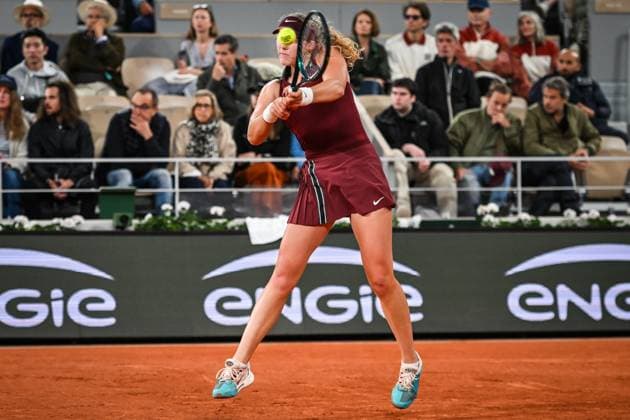June 4, 2025, Paris, France, France: Mirra ANDREEVA of Russia during the eleventh day of Roland-Garros 2025, French Open 2025, Grand Slam tennis tournament at Roland-Garros Stadium on June 04, 2025 in Paris, France. Paris France - ZUMAm308 20250604_zsp_m308_034 Copyright: xMatthieuxMirvillex