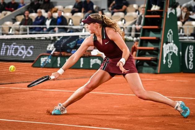 June 4, 2025, Paris, France, France: Mirra ANDREEVA of Russia during the eleventh day of Roland-Garros 2025, French Open 2025, Grand Slam tennis tournament at Roland-Garros Stadium on June 04, 2025 in Paris, France. Paris France - ZUMAm308 20250604_zsp_m308_035 Copyright: xMatthieuxMirvillex