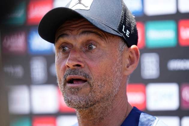 Paris Saint-Germain FC Training Session And press conference, PK, Pressekonferenz - FIFA Club World Cup 2025 Luis Enrique head coach of PSG during the press conference ahead of their FIFA Club World Cup 2025 group B match between Paris Saint-Germain FC and Club Atletico de Madrid at Rose Bowl Stadium on June 14, 2025 in Pasadena, California. Pasadena California United States  Copyright: xJosexBretonx originalFilename:bretonhernandez-parissai250614_npcot