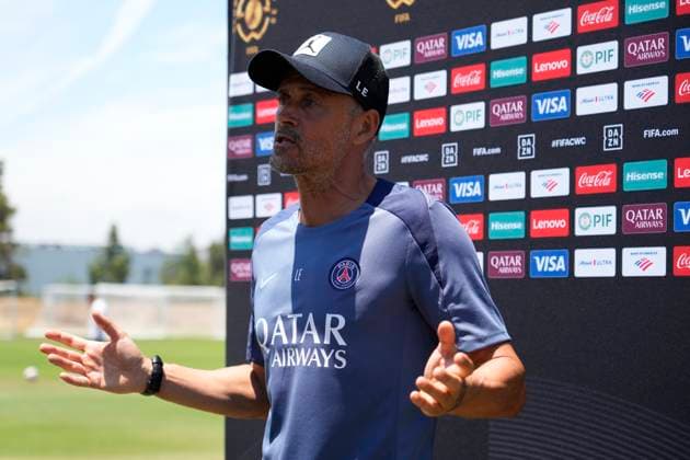 Paris Saint-Germain FC Training Session And press conference, PK, Pressekonferenz - FIFA Club World Cup 2025 Luis Enrique head coach of PSG during the prees conference ahead of their FIFA Club World Cup 2025 group B match between Paris Saint-Germain FC and Club Atletico de Madrid at Rose Bowl Stadium on June 14, 2025 in Pasadena, California. Pasadena California United States  Copyright: xJosexBretonx originalFilename:bretonhernandez-parissai250614_np81x