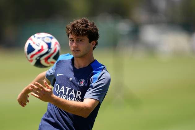 Paris Saint-Germain FC Training Session And press conference, PK, Pressekonferenz - FIFA Club World Cup 2025 Joao Neves defensive midfield of PSG and Portugal during the training session ahead of their FIFA Club World Cup 2025 group B match between Paris Saint-Germain FC and Club Atletico de Madrid at Rose Bowl Stadium on June 14, 2025 in Pasadena, California. Pasadena California United States  Copyright: xJosexBretonx originalFilename:bretonhernandez-parissai250614_npfrE