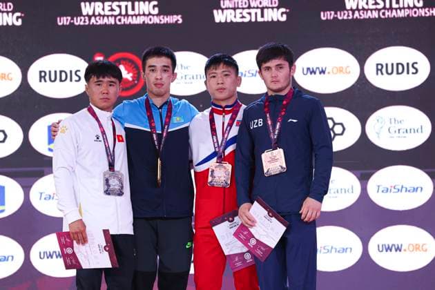 Wrestling U23 Asian Championships Podium 55kg GR - Gold: Yerassyl Mamyrbekov (KAZ), Silver: Nurbolot Elmuratovitch Berdikulov (KGZ), Bronze: Chung Ryol Kim (PRK), Jonpulat Tulkinboev (UZB)