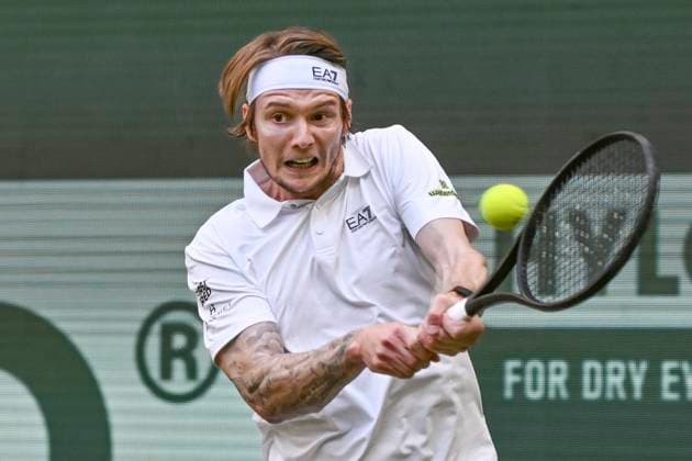 Bilder des Jahres 2025, Sport 06 Juni Sport Themen der Woche KW25 Sport Bilder des Tages Alexander Bublik KAZ 22.06.2025 Tennis TERRA WORTMANN OPEN ATP, Tennis Herren 500, OWL ARENA, TERRA WORTMANN OPEN, NRW Germany