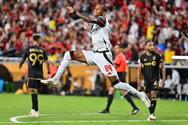 Bilder des Jahres 2025, Sport 06 Juni Sport Themen der Woche KW26 Sport Bilder des Tages Fußball, FIFA-Klub-WM, Los Angeles FC - Flamengo Rio de Janeiro FIFA Club World Cup; Los Angeles FC - CR Flamengo; 24.06.2025 Jubel nach dem Treffer zum 1-1 druch WALLACE YAN (Flamengo 64) Tor Torschuetze Freude Happy FIFA Club World Cup: Los Angeles FC - CR Flamengo, Camping World Stadium am 24.06.2025 NOT FOR SALE IN USA Copyright: xBEAUTIFULxSPORTS Goldbergx
