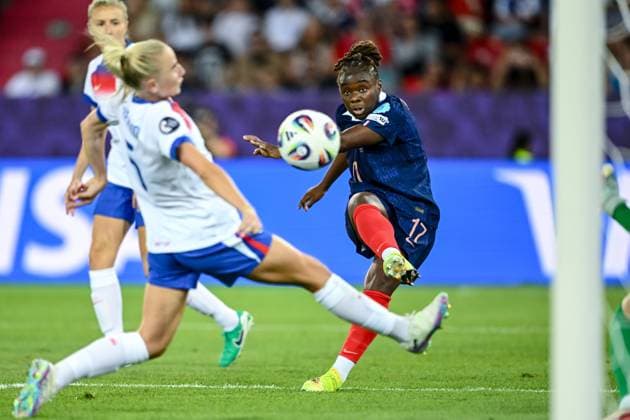 Sandy Baltimore (France) scores her team s second goal during the UEFA Womens EURO 2025 Group D match between France and England at Stadion Letzigrund on July 5, 2025 in Zurich, Switzerland. (Photo by Harry Langer DeFodi Images)