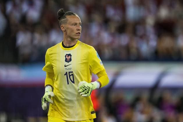 250705 Goalkeeper Pauline Peyraud Magnin of France during the UEFA Women s Euro 2025 Championship group stage football match between France and England on July 5, 2025 in Zurich. Photo: Mathias Bergeld BILDBYRAN kod MB MB1172 fotboll football soccer fotball fotbolls-em europamästerskap em uefa womens euro uefa womens european football championship womens euro 2025 dam kvinner women frankrike england 4 bbeng france Copyright: MATHIASxBERGELD BB250705MB125