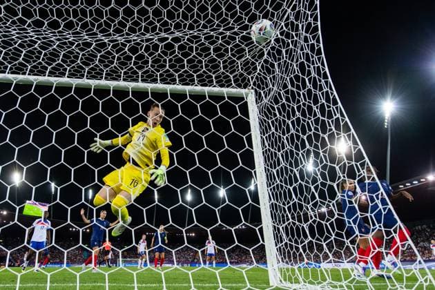 250705 Goalkeeper Pauline Peyraud Magnin of France during the UEFA Women s Euro 2025 Championship group stage football match between France and England on July 5, 2025 in Zurich. Photo: Mathias Bergeld BILDBYRAN kod MB MB1172 fotboll football soccer fotball fotbolls-em europamästerskap em uefa womens euro uefa womens european football championship womens euro 2025 dam kvinner women frankrike england 4 bbeng france Copyright: MATHIASxBERGELD BB250705MB138