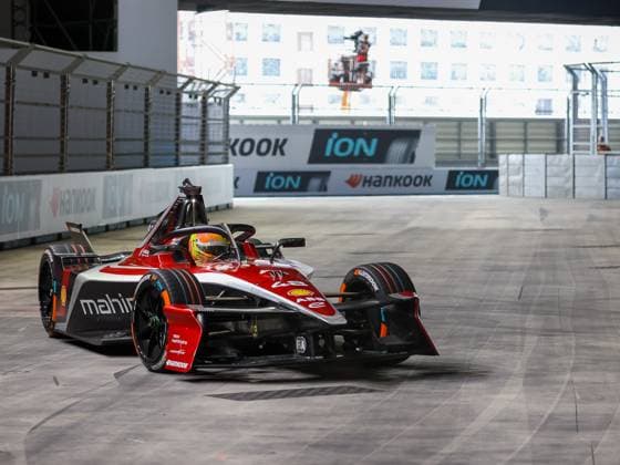 Edoardo Mortara (Mahindra Racing, 48) erstes freies Training Free Practice 1, GBR, ABB FIA Formula E World Championship, WM, Weltmeisterschaft Marvel Fantastic Four London E-Prix, ExCeL London, Saison 11 2024 25, Runde 15, 25.07.2025, GBR, ABB FIA Formula E World Championship, Marvel Fantastic Four London E-Prix, ExCeL London, Saison 11 2024 25, Runde 15, 25.07.2025 London Copyright: xEibner-Pressefoto LauraxRoemerx EP_LRR