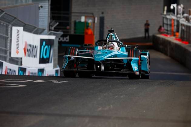 2025 FORMULA E LONDON ePRIX 23 ROWLAND Oliver (gbr), Nissan Formula E Team, Nissan e-4ORCE 05, action during the London ePrix, 15th and 16th round of the 2024-25 ABB FIA Formula E World Championship, WM, Weltmeisterschaft on the ExCel London Circuit from July 25 to 27, 2025 in London, United Kingdom -  Copyright: xGREGORYxLENORMANDx