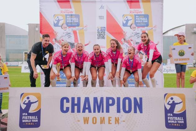 Sport Bilder des Tages Platz 1 Frauen: TSV Dennach, Faustball, IFA Fistball World Tour Final, 27.07.25 Faustball, IFA Fistball World Tour Final, 27.07.25 Voecklabruck Copyright: xEibner-Pressefoto LarsxNeumannx EP_LNN