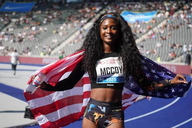 Sport Bilder des Tages Leichtathletik, Track & Field, Athletics, world athletics Meeting, ISTAF Berlin 2025 27.07.2025 Olympiastadion Berlin, 100 Frauen, maia Mccoy USA
