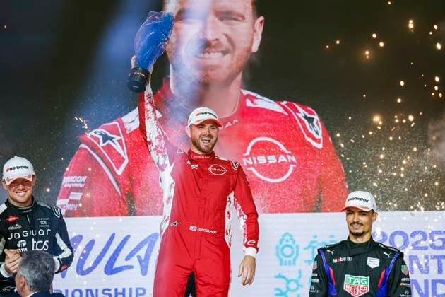 2025 FORMULA E LONDON ePRIX ROWLAND Oliver (gbr), Nissan Formula E Team, Nissan e-4ORCE, portrait during the London ePrix, 15th and 16th round of the 2024-25 ABB FIA Formula E World Championship, WM, Weltmeisterschaft on the ExCel London Circuit from July 25 to 27, 2025 in London, United Kingdom - LondonUnited Kingdom  Copyright: xJULIENxDELFOSSEx