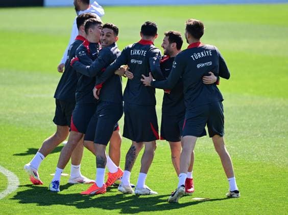Turkish national football team prepares for UEFA play-off second leg against Hungary??????? ISTANBUL, TURKIYE - MARCH 22: Players of Turkiye s national football team attend a training session at the TFF Hasan Dogan National Teams Camp and Training Facilities ahead of the UEFA Nations League play-off second leg against Hungary in Istanbul, Turkiye on March 22, 2025. Istanbul Turkey. Editorial use only. Please get in touch for any other usage.  Copyright: x2025xAnadoluxAbdülhamidxHoÅübaÅüx