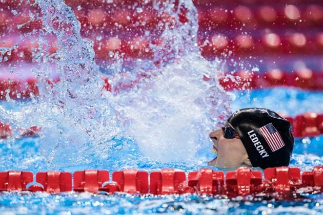 Sport Bilder des Tages 250802 Katie Ledecky of USA celebrates after winning women™s 800 meters freestyle swimming final during day 23 of the World Aquatics Championships on August 2, 2025 in Singapore. Photo: Joel Marklund BILDBYRAN kod JM JM0715 bbeng simning swimming svomming sim-vm vm sim-vm 2025 world aquatics championships 2025 dam jubel Copyright: JOELxMARKLUND BB250802JM111