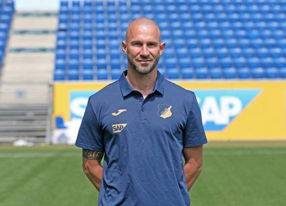 Trainer Christian Ilzer (Hoffenheim) . TSG 1899 1899 Hoffenheim Porträttermin 2025 2026 . Sinsheim, GER, 06.08.2025 ,Fussball 3. Liga 2025 2026 .