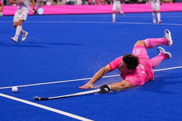 08.08.2025, xydrx, Herren EuroHockey Championship 2025, Gruppenphase, Gruppe B, Deutschland - Frankreich, Sparkassenpark Mönchengladbach: Gonzalo Peillat (Deutsche Feldhockey Nationalmannschaft 16) Nordrhein-Westfahlen Deutschland