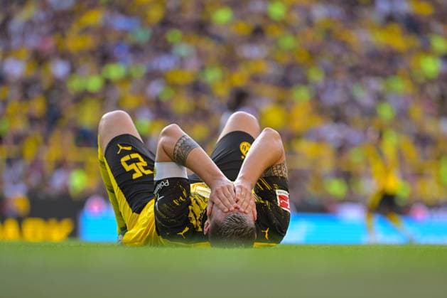 Sport Bilder des Tages 10.08.2025, Fussball, Saison 2025 2026, Saisoneröffnung Borussia Dortmund, Borussia Dortmund - Juventus Turin, Niklas Süle (Borussia Dortmund) liegt am Boden und hat Schmerzen, xRHR-FOTO TKx Copyright: RHR-FOTOx RHR-FOTO TK
