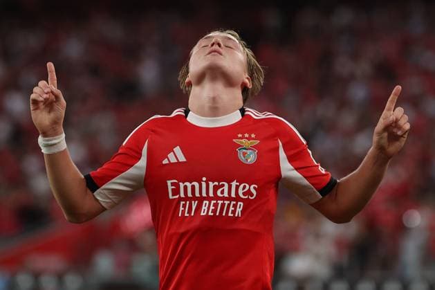 Sport Bilder des Tages Portugal, Lissabon 2025.08.12 xJFx Rückspiel Dritte Qualifikationsrunde Uefa Champions League 2025 26 , S.L.Benfica - OGC Nice v.l., Andreas Schjelderup (S.L.Benfica) Torjubel, Goal celebration, celebrate the goal zum 2:0 Copyright: JoaquimxFerreira