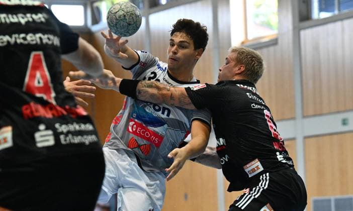 13.08.2025 - Handball - Saison 2025 2026 - Testspiel - Freundschaftsspiel : HC Erlangen HCE - TV Großwallstadt - - xwoxzix - Tobias Buck (33, TV Großwallstadt ) Marek Nissen (6, HC Erlangen HCE )