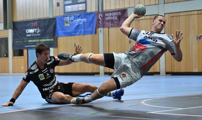 13.08.2025 - Handball - Saison 2025 2026 - Testspiel - Freundschaftsspiel : HC Erlangen HCE - TV Großwallstadt - - xwoxzix - Florian Scheerer (10, HC Erlangen HCE ) Axel Skaarnaess (25, TV Großwallstadt )