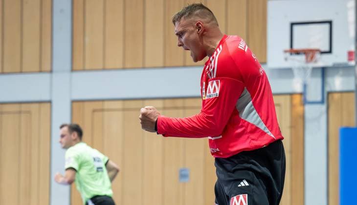 13.08.2025 - Handball - Saison 2025 2026 - Testspiel - Freundschaftsspiel : HC Erlangen HCE - TV Großwallstadt - - xwoxzix - Dario Quenstedt (1, HC Erlangen HCE ) ballt Faust Fäuste