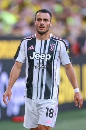 10.08.2025, Fußball, Borussia Dortmund - Juventus Turin, Testspiel, Signal Iduna Park, Saison 2025 2026: Filip Kostic (Juventus Turin 18) DFB regulations prohibit any use of photographs as image sequences and or quasi-video. Nordrhein-Westfalen Deutschland