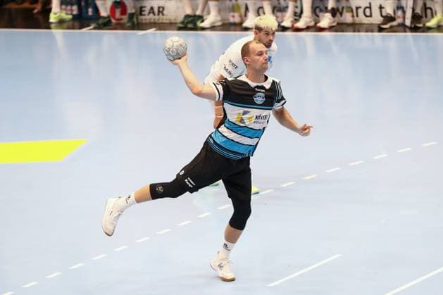 15.08.2025, xgox, Handball, Wartburg Cup, ThSV Eisenach - Skanderborg Handbold emspor v.l. Philipp Meyer (Eisenach, 27) wirft Tor, Torschuetze, erzielt Tor, Treffer, scores the goal Eisenach