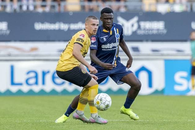 KERKRADE , 15-08-2025 , Parkstad Limburg Stadium , season 2025 2026 , Dutch Keuken Kampioen Divisie football , match between Roda JC and De Graafschap , Picture shows Othniel Raterink and Tim Köther Roda JC - De Graafschap  x30511189x Copyright: